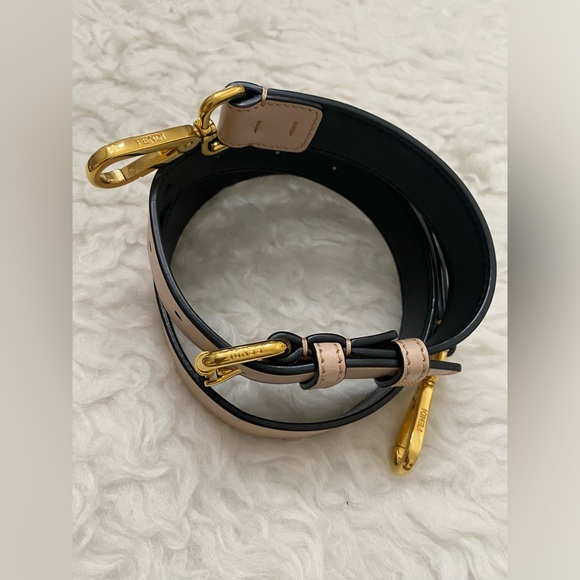 Fendi Strap Blush pink & Black - Picture 8 of 9